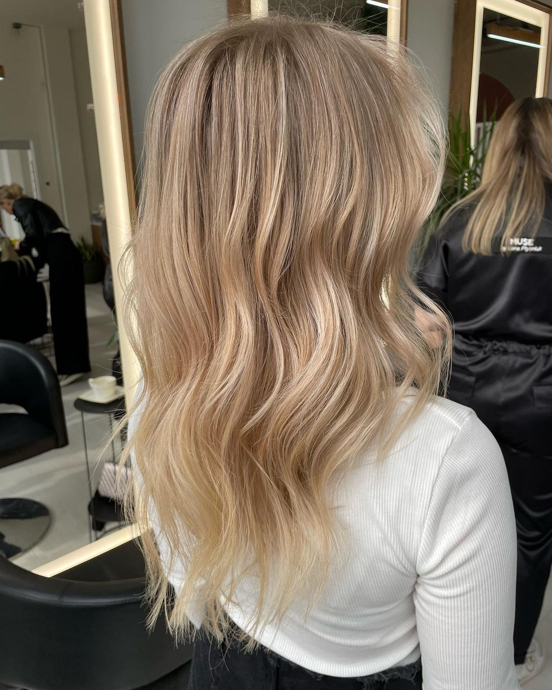 В який колір фарбувати волосся: стилісти назвали тренди цієї осені